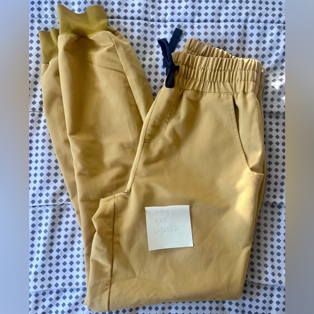 NOT FOR SALE DO NOT BUY///////FIGS XS LIGHT GOLD WOMENS JOGGERS